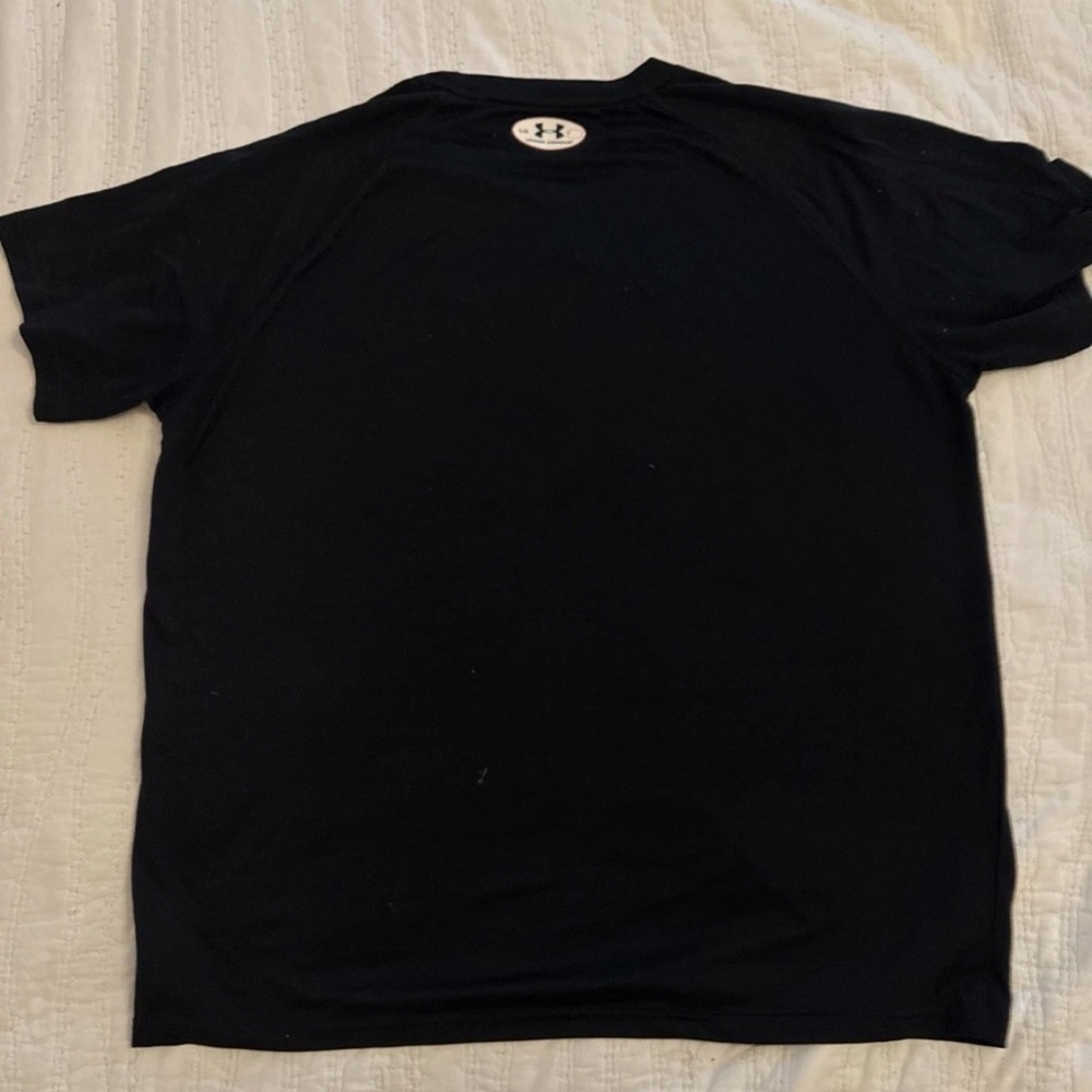 West Virginia Mountaineer’s  Size Large Under Armour  T-Shirt Tee - Picture 2 of 7